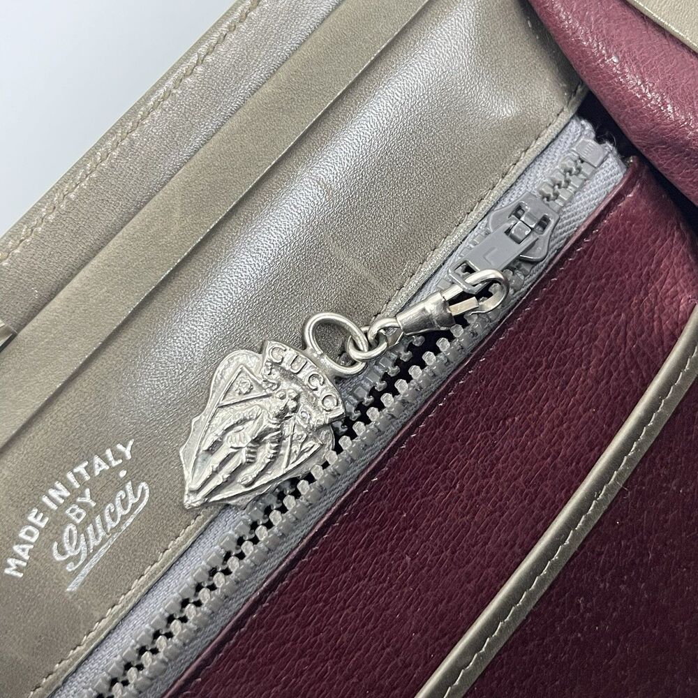1960's VTG Gucci Gray Leather Purse/Handbag Chain Handle w/ Knight Zipper Pull - Picture 8 of 16